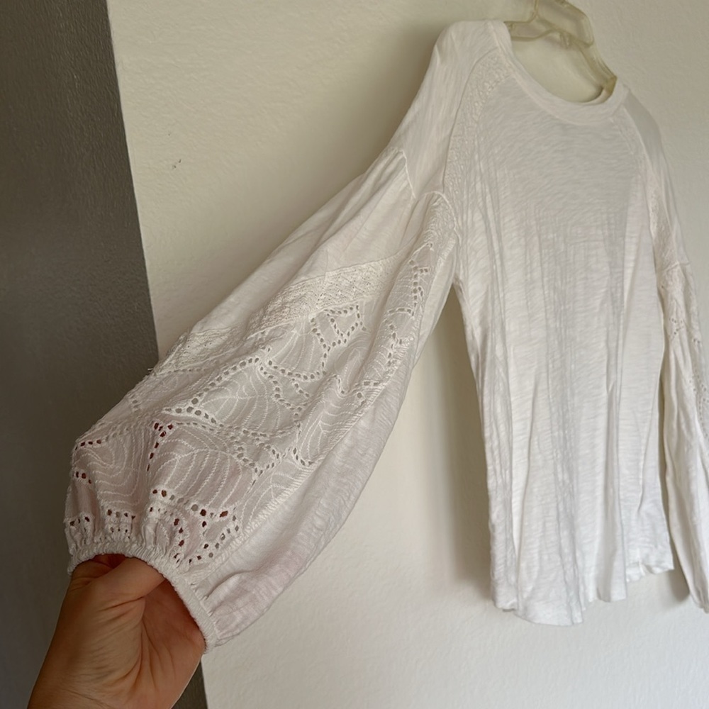 Eri + Ali white puff sleeves eyelet details small - Picture 3 of 7